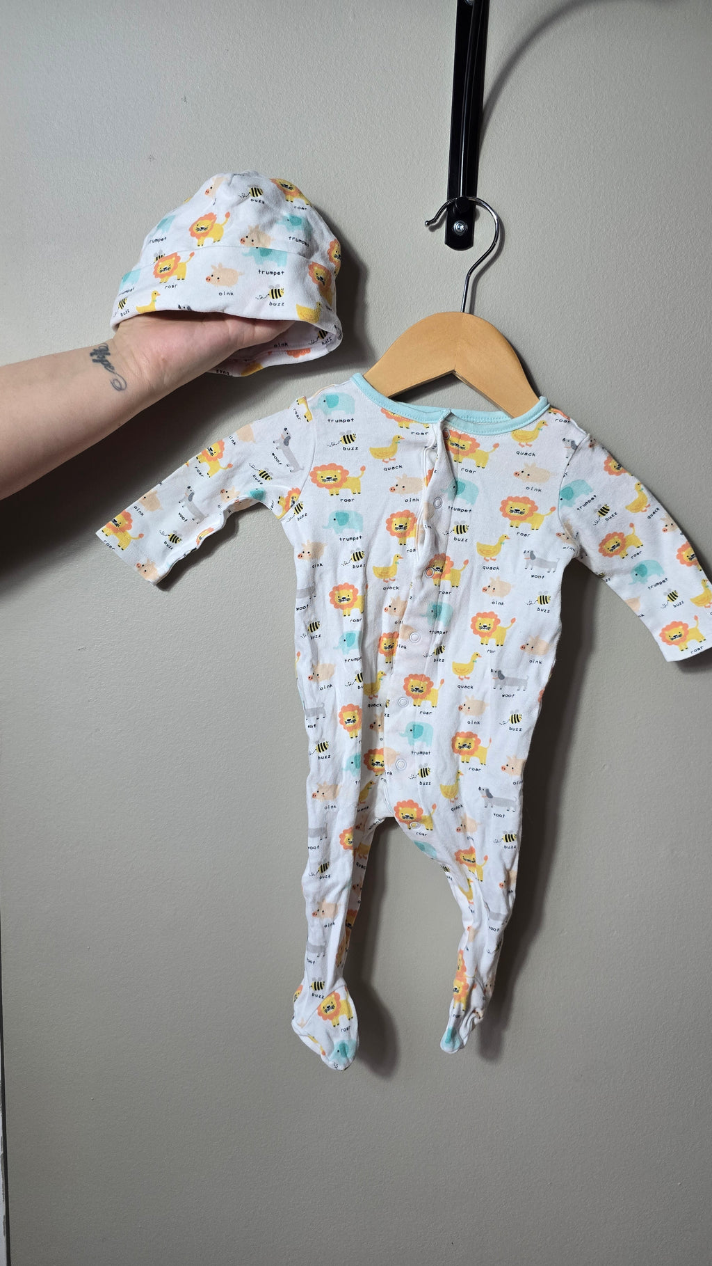 Pyjama et chapeau Bundles Baby Place 3-6 mois