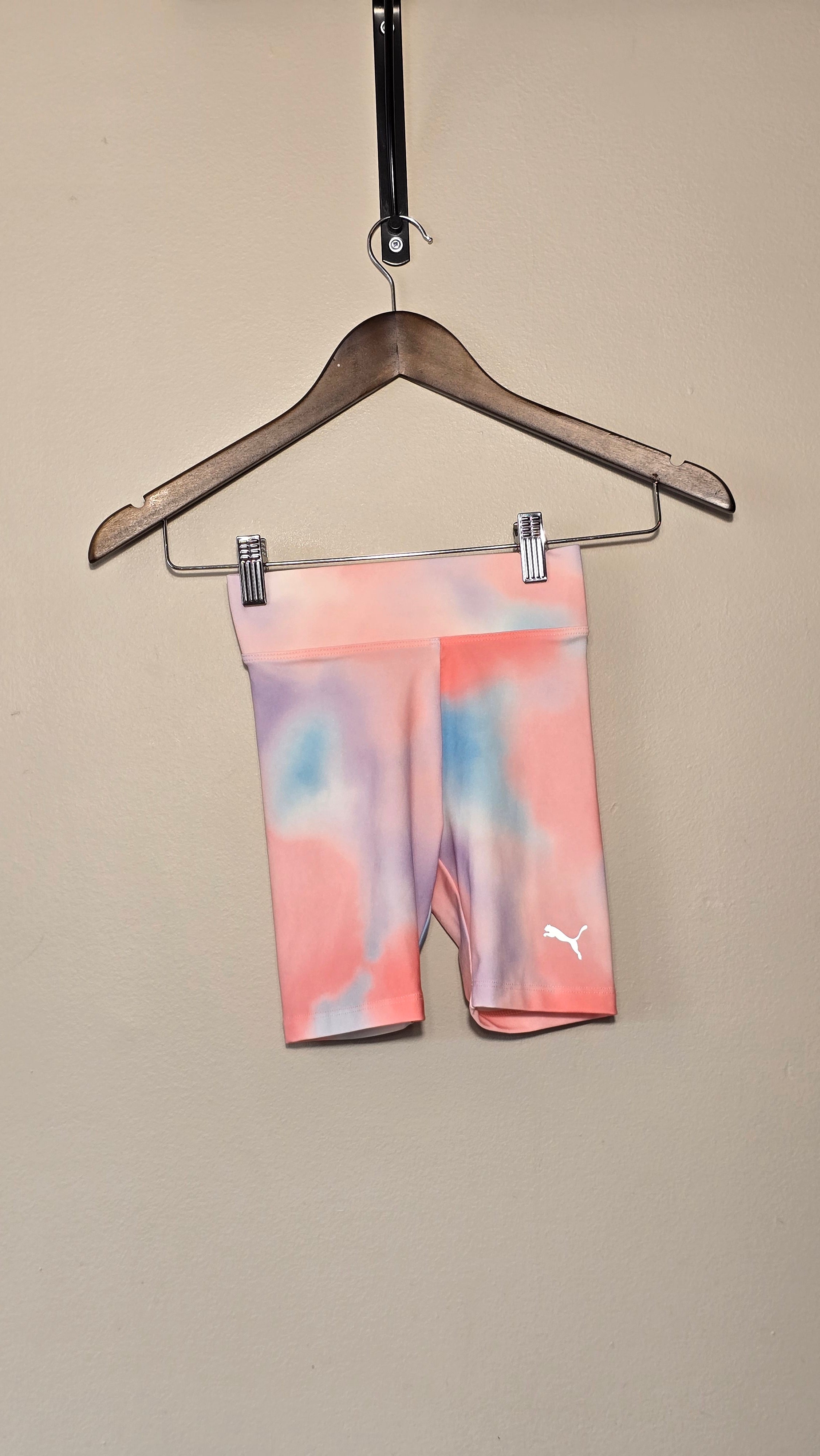 Biker short tie-dye pastel | Puma | 6 ans *Minie tache sur les fesses