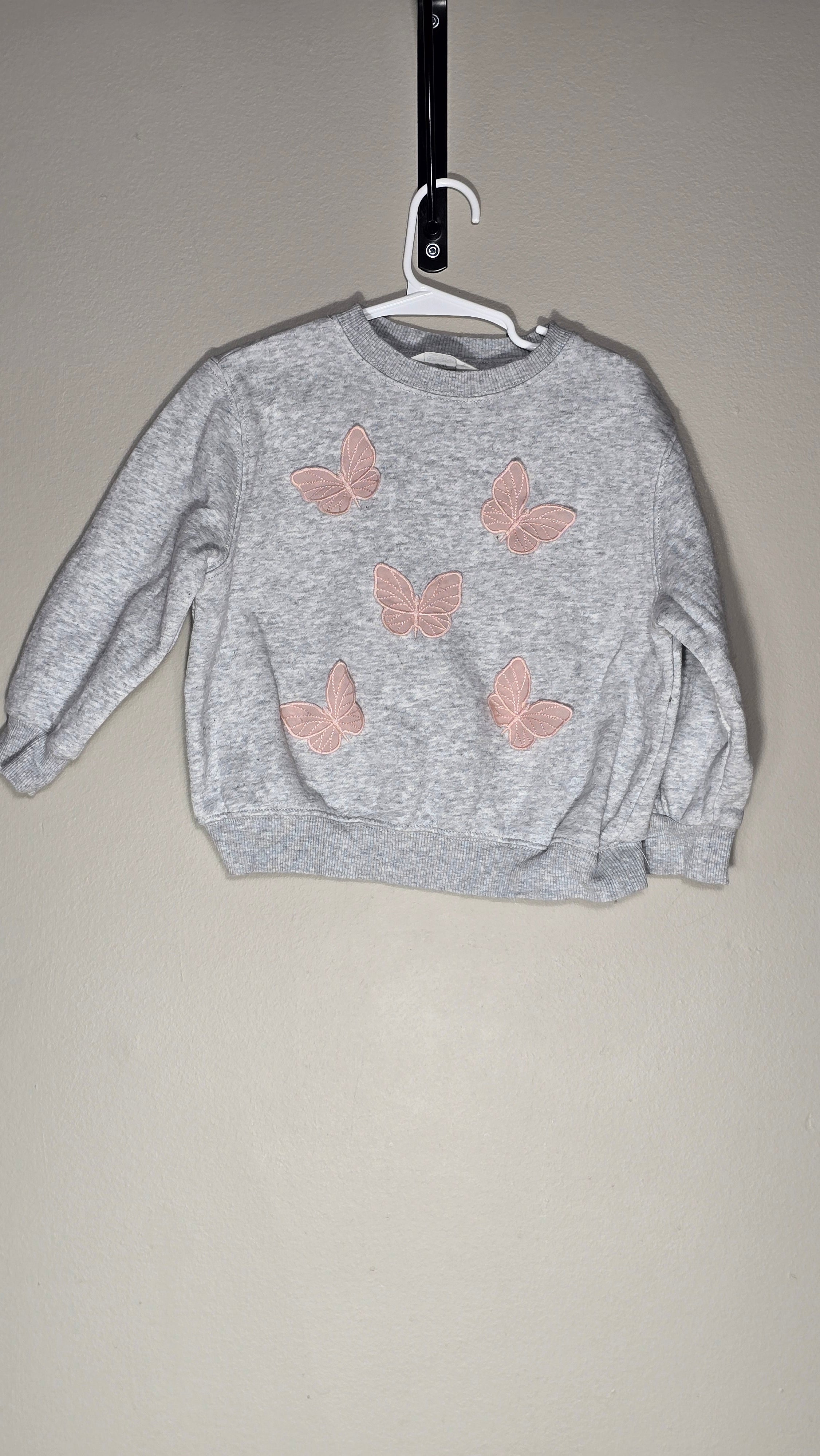 Crewneck papillons en relief | H&M | 2-4A